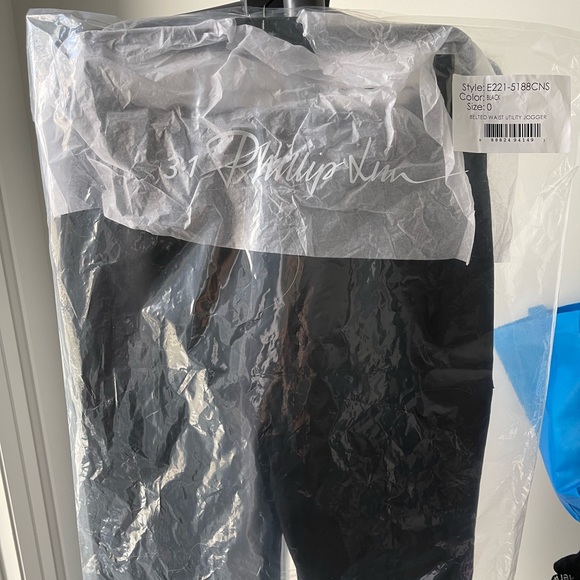 Joggers - Picture 11 of 11